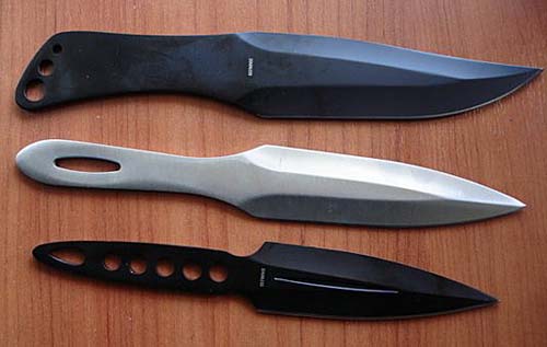 Острие метательного ножа хорошо заточено
